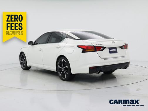 White 2023 Nissan Altima SR