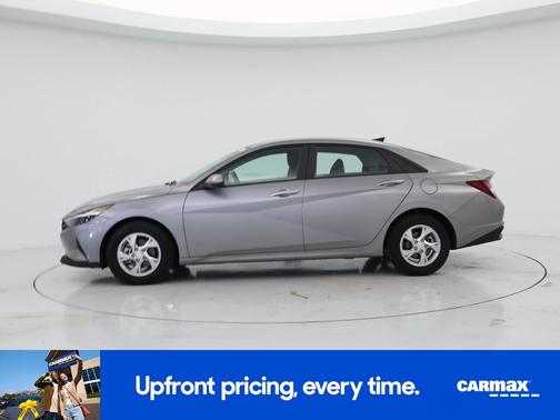 Gray 2023 Hyundai ELANTRA SE