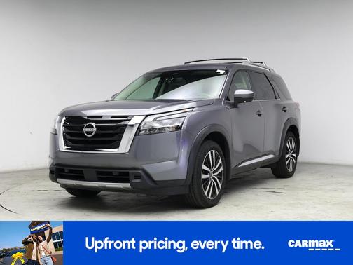 Gray 2024 Nissan Pathfinder Platinum