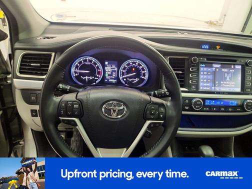 Silver 2018 Toyota Highlander Limited