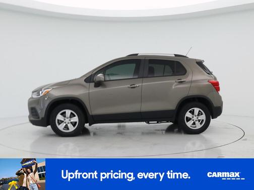 Gray 2022 Chevrolet Trax LT