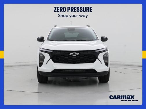 White 2026 Chevrolet Trax LT