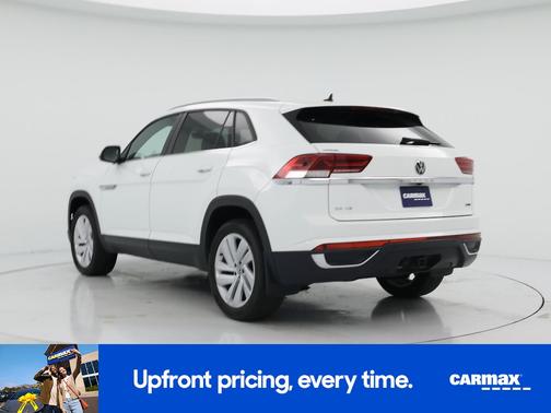 White 2022 Volkswagen Atlas Cross Sport SE w/Tech