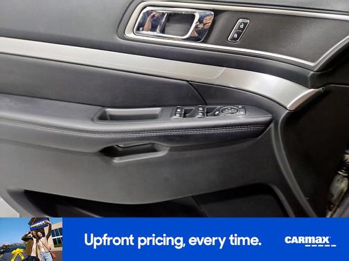 Gray 2017 Ford Explorer XLT