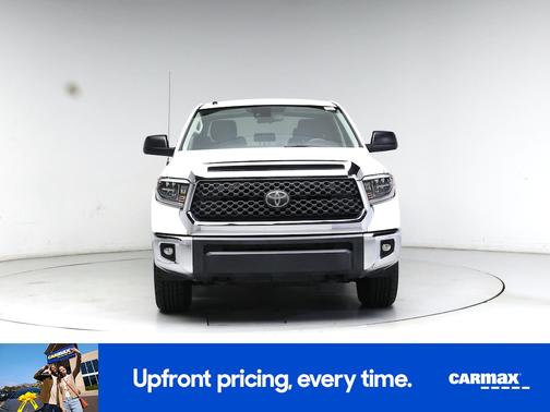 White 2018 Toyota Tundra SR5