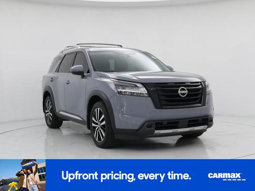Gray 2023 Nissan Pathfinder Platinum