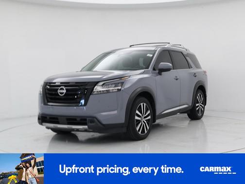 Gray 2023 Nissan Pathfinder Platinum