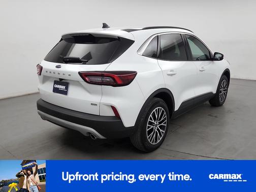 White 2023 Ford Escape PHEV