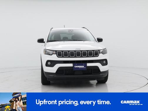 White 2022 Jeep Compass Latitude
