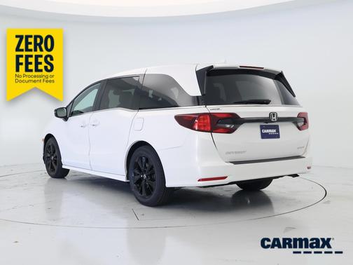 White 2024 Honda Odyssey Sport