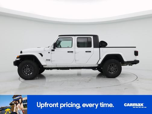 White 2024 Jeep Gladiator Sport