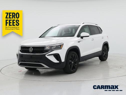 White 2024 Volkswagen Taos SE