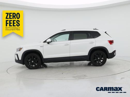 White 2024 Volkswagen Taos SE