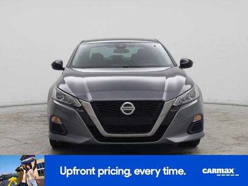Gray 2021 Nissan Altima SR