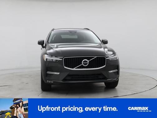 2022 Volvo XC60 B5 Momentum
