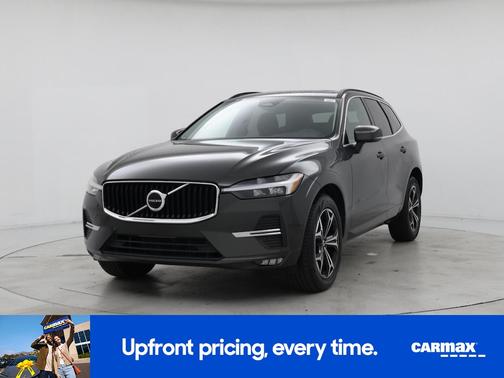 2022 Volvo XC60 B5 Momentum