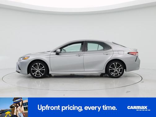Silver 2019 Toyota Camry SE