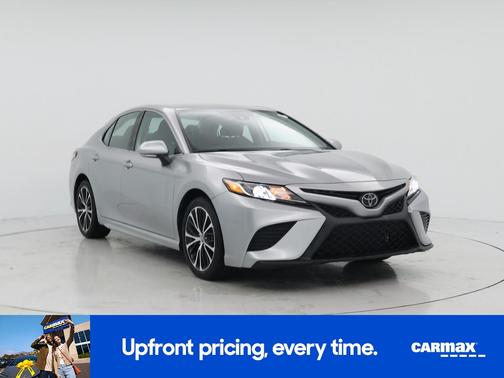 Silver 2019 Toyota Camry SE