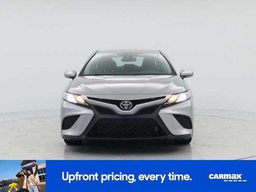 Silver 2019 Toyota Camry SE