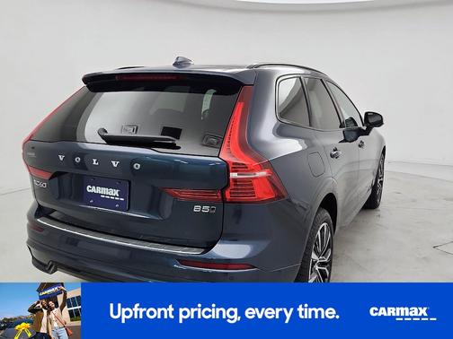 2023 Volvo XC60 B5 Plus Dark Theme