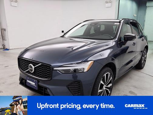 2023 Volvo XC60 B5 Plus Dark Theme