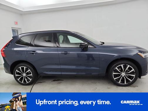 2023 Volvo XC60 B5 Plus Dark Theme