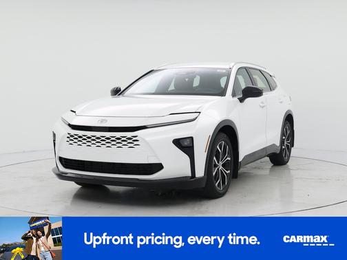 White 2025 Toyota Crown Signia XLE