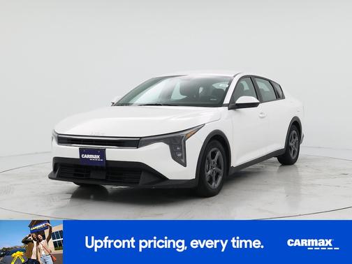 White 2025 Kia K4 LXS