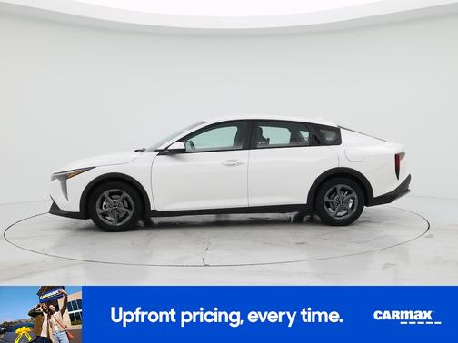 White 2025 Kia K4 LXS