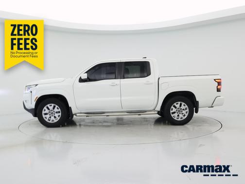 White 2022 Nissan Frontier SV