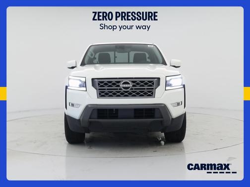White 2022 Nissan Frontier SV