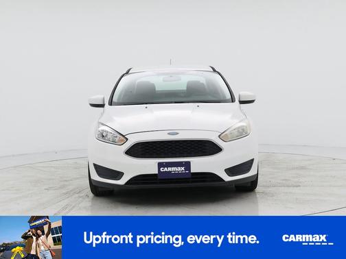 White 2018 Ford Focus SE