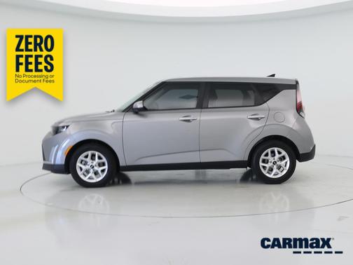 Gray 2024 Kia Soul LX