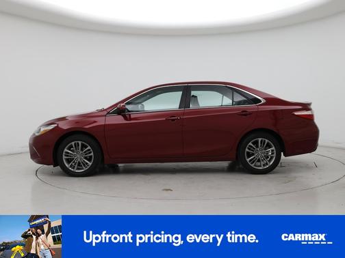 Red 2016 Toyota Camry SE