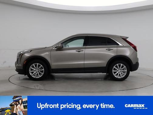 Gold 2023 Cadillac XT4 Luxury