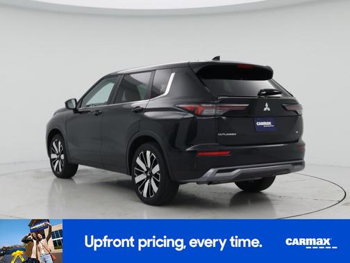 Black 2025 Mitsubishi Outlander SE