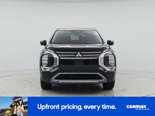 Black 2025 Mitsubishi Outlander SE