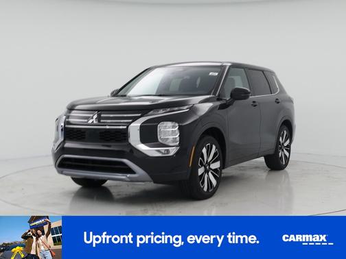 Black 2025 Mitsubishi Outlander SE