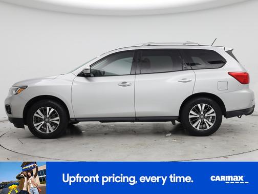 Gray 2018 Nissan Pathfinder SL