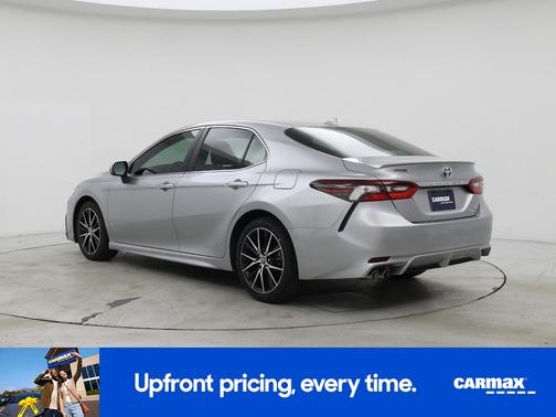 2022 Toyota Camry Hybrid SE