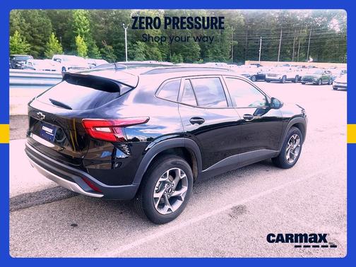 Black 2025 Chevrolet Trax LT