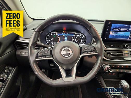 Black 2024 Nissan Altima SR