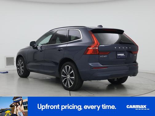 Blue 2022 Volvo XC60 B5 Momentum