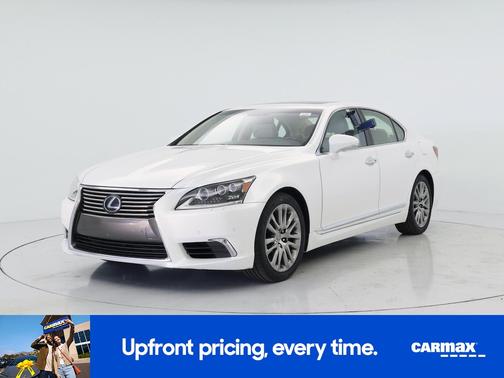 White 2017 Lexus LS 460