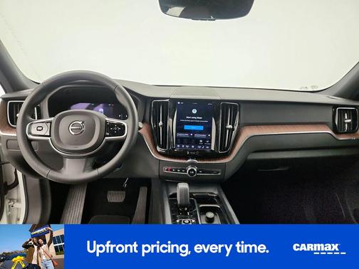 White 2023 Volvo XC60 B5 Plus Dark Theme