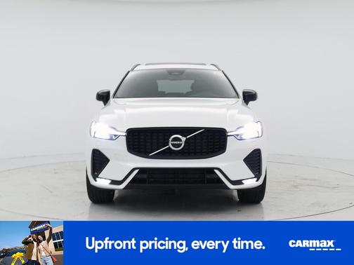 White 2023 Volvo XC60 B5 Plus Dark Theme