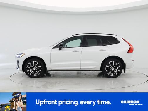 White 2023 Volvo XC60 B5 Plus Dark Theme
