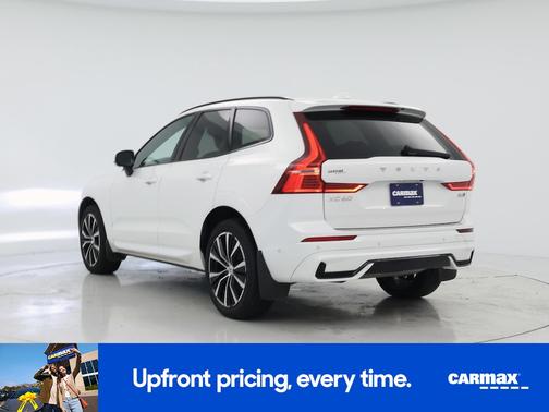 White 2023 Volvo XC60 B5 Plus Dark Theme