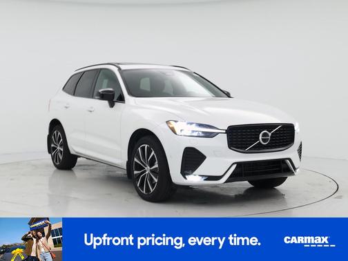 White 2023 Volvo XC60 B5 Plus Dark Theme
