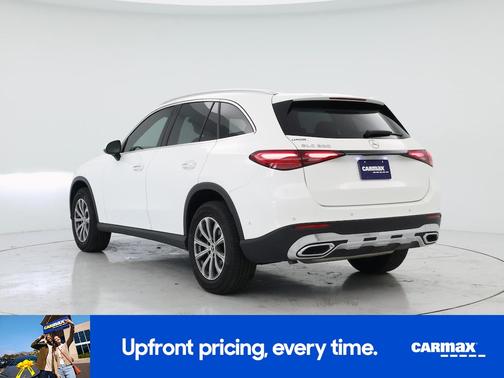 White 2025 Mercedes-Benz GLC 300